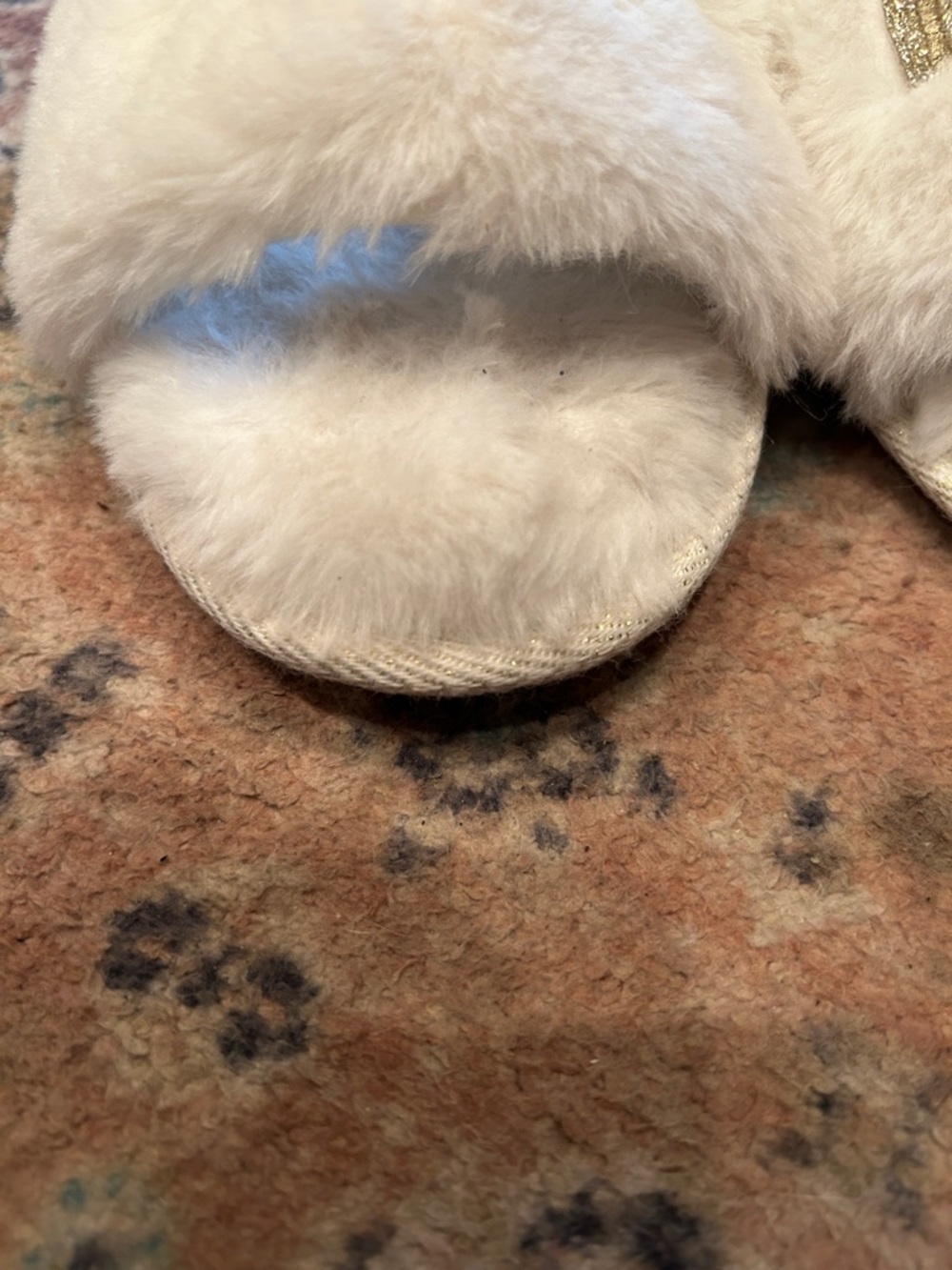 Dearfoams White Furry "I DO" Slippers with Gold Accent - Picture 8 of 9